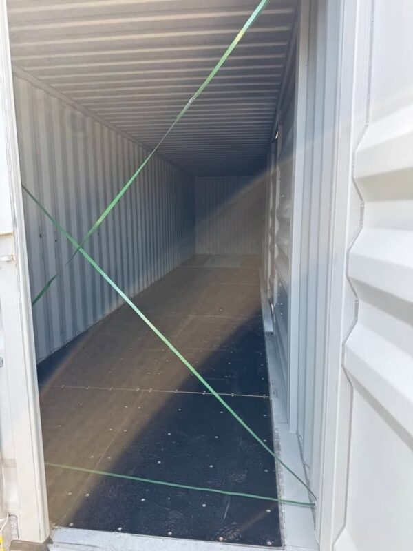 40ft container side loader accessible