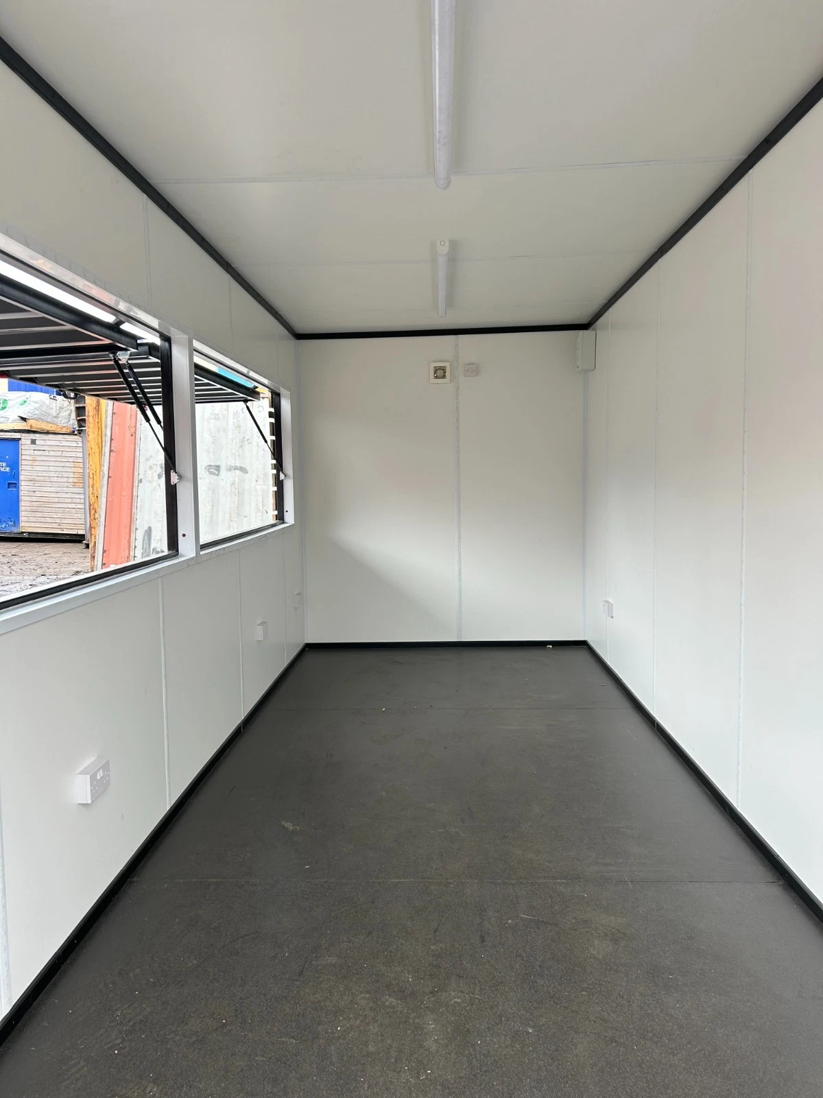 20ft x 8ft Shipping Container Food Kiosk – Street Food, Coffee Shop & Pop-Up Restaurant Unit 20ft x 8ft Shipping Container Food Kiosk – Street Food, Coffee Shop & Pop-Up Restaurant Unit