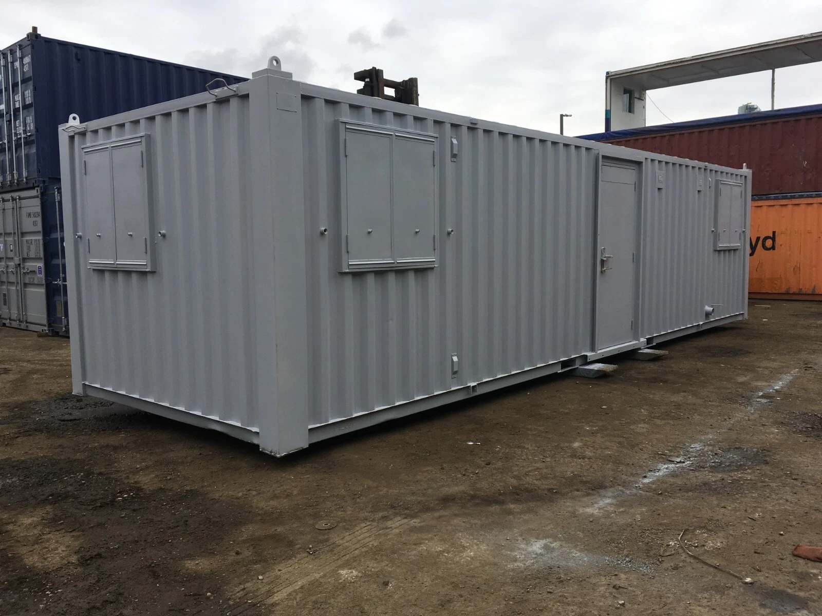 32ft x 10ft Office Shipping Container – Portable Modular Office Workspace 32ft x 10ft Office Shipping Container – Portable Modular Office Workspace