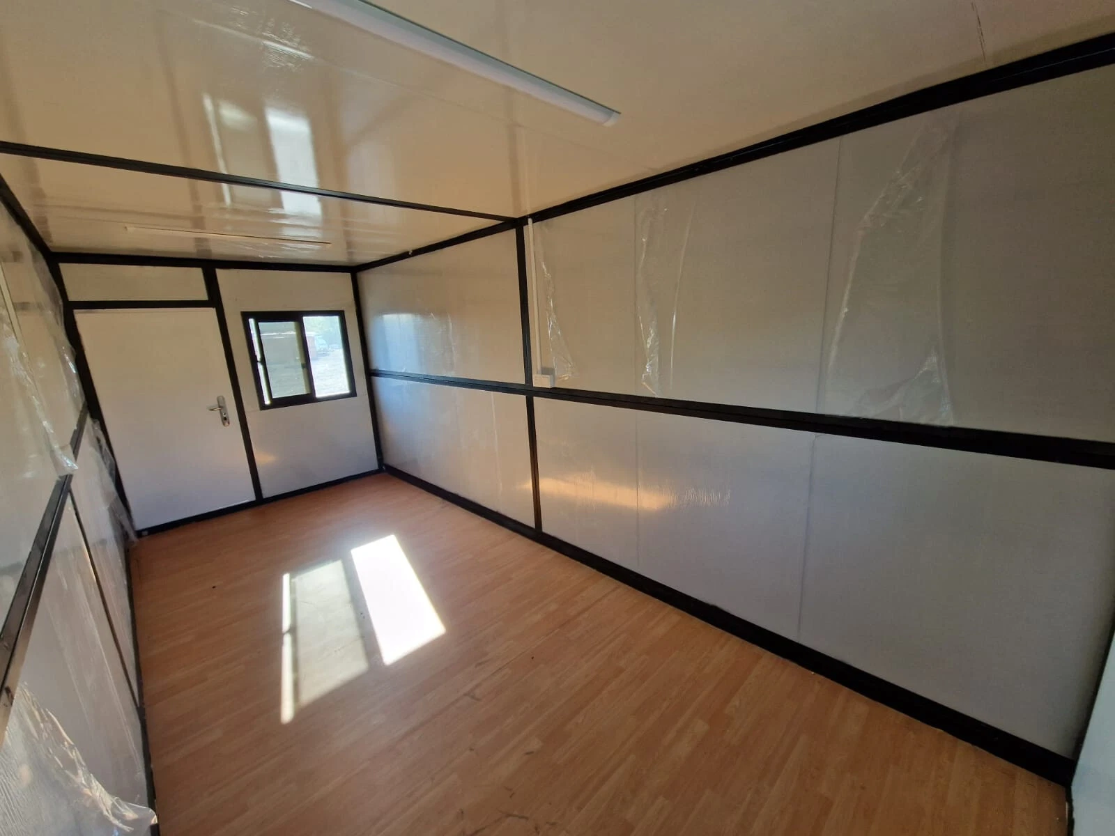 Expandable Folding Container Tiny Home – Portable Office, Site Cabin & Summer House Expandable Folding Container Tiny Home – Portable Office, Site Cabin & Summer House